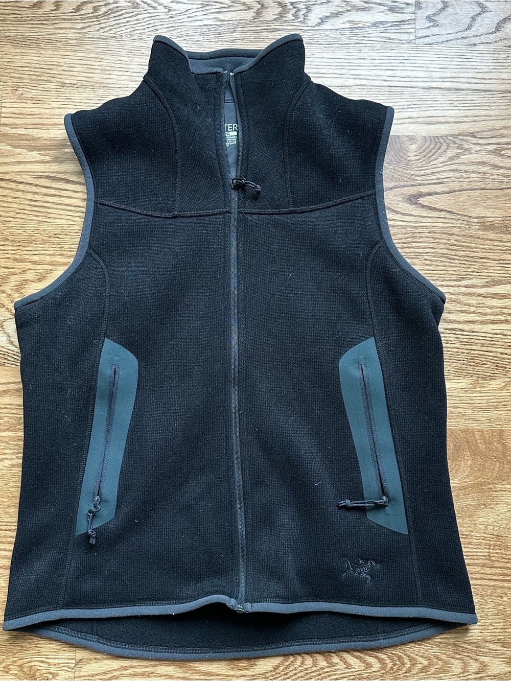 Arc’Teryx Women’s Vest Large (Never Worn)